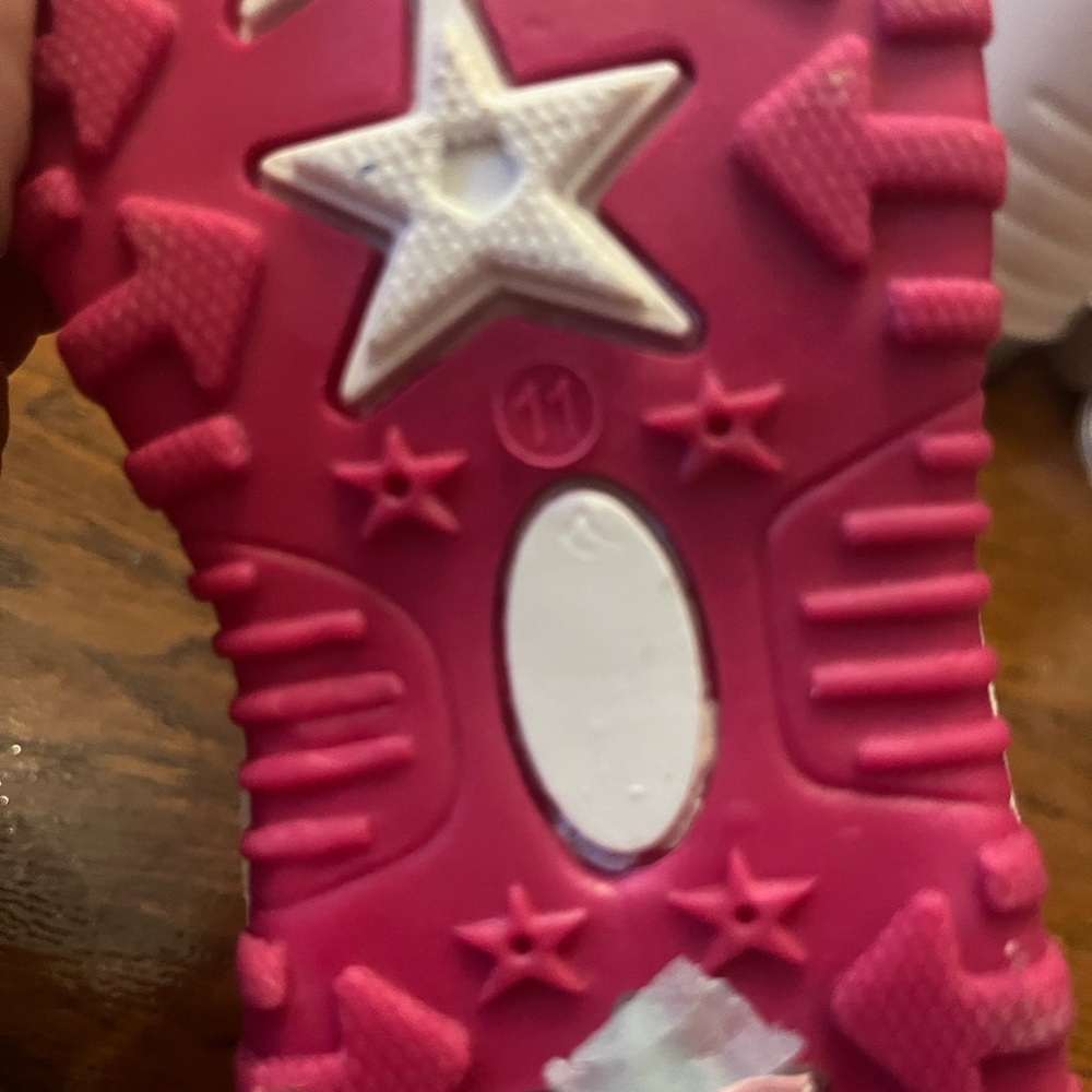 Charming Pink Kids Boots with Heart and Flower Pattern - Picture 2 of 4